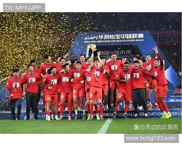 足球秀风采展现激情与团队精神助力年轻球员成长成才